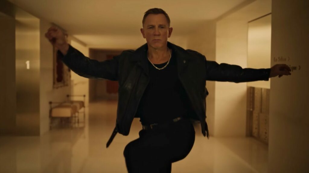 Daniel Craig has revealed that his role in the recent Belvedere vodka advertisement was a goodbye to his former James Bond character.