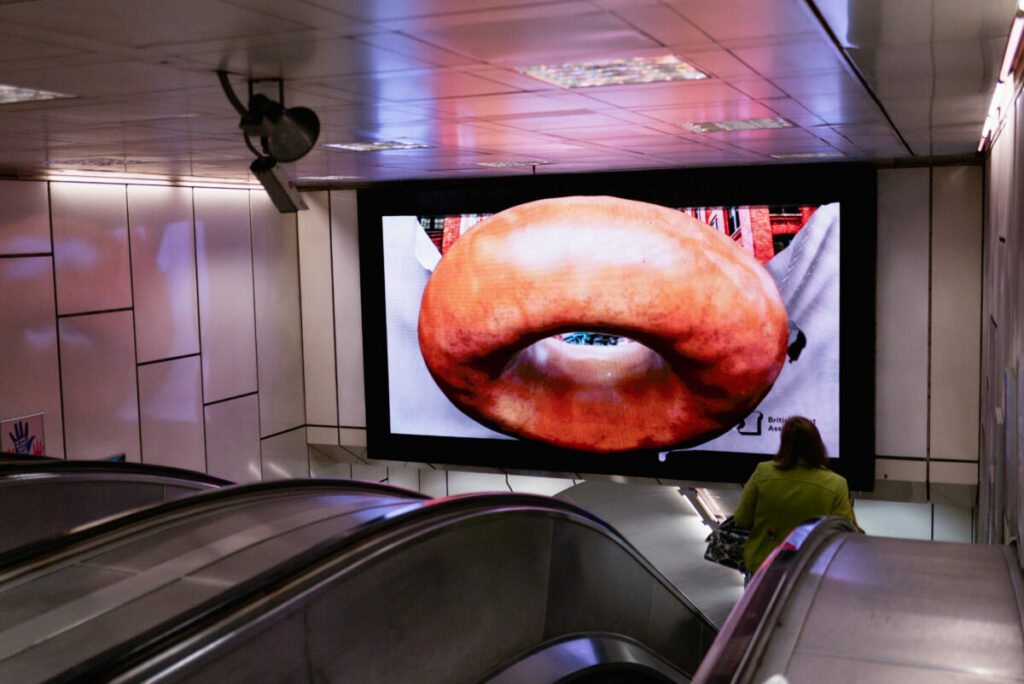 Bagel brand New York Bakery Co. has collaborated with Global to release a 3D outdoor campaign.