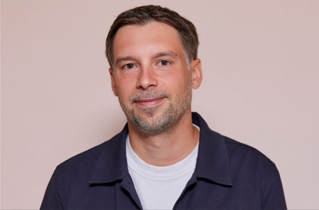 PHD has poached EssenceMediacom's global product and solutions officer Vincent Rebeix, dealing a further blow to the beleaguered WPP outfit.