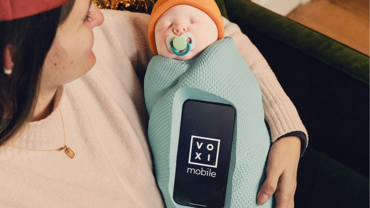 VOXI has launched a playful campaign just in time for the festive season designed to give people a way of scrolling their phone during family time.